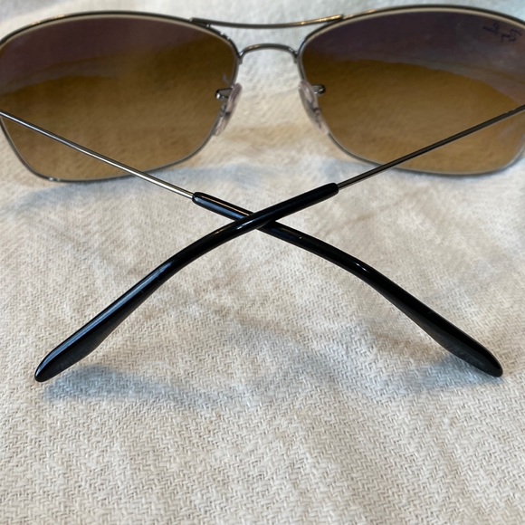 EUC Ray-Ban Sunglasses & Case RB3388 Gunmetal Frame Brown Gradient 58mm Aviator - Picture 7 of 17